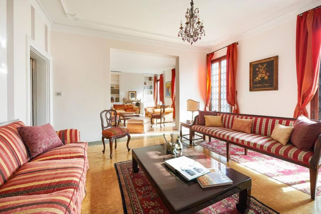 Ca' Fenice, Charming Apartment In San Marco, Sleep 7 Венеция Экстерьер фото