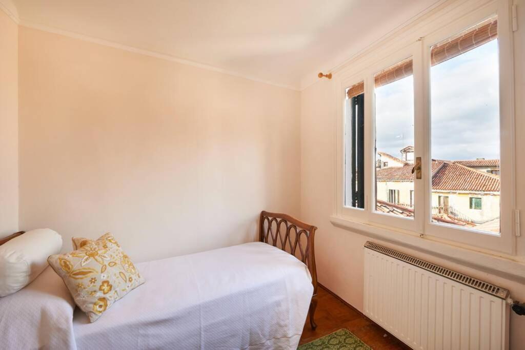 Ca' Fenice, Charming Apartment In San Marco, Sleep 7 Венеция Экстерьер фото
