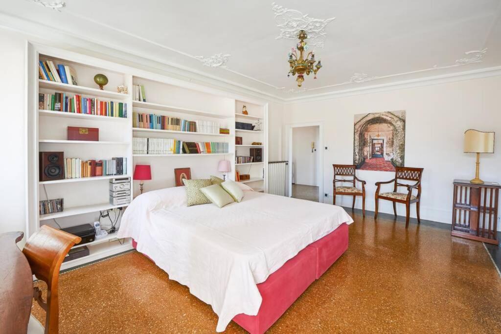 Ca' Fenice, Charming Apartment In San Marco, Sleep 7 Венеция Экстерьер фото